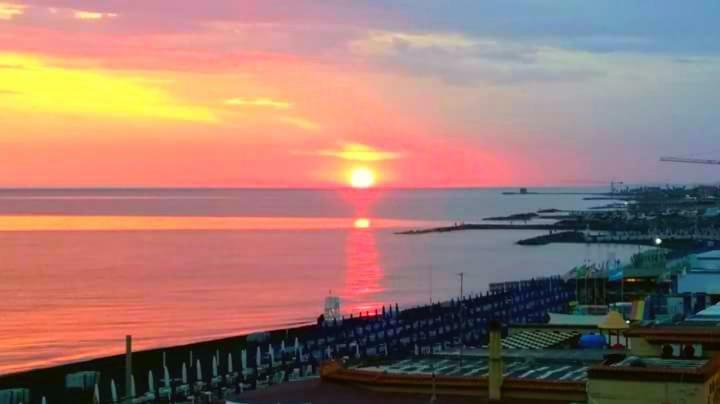 Waterfront Apt Ladispoli Kültér fotó